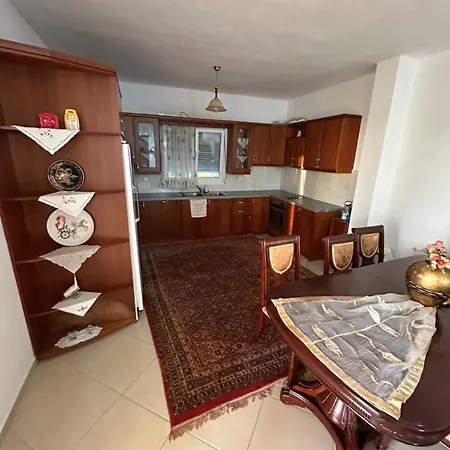 Te Nana's Farm Konispol