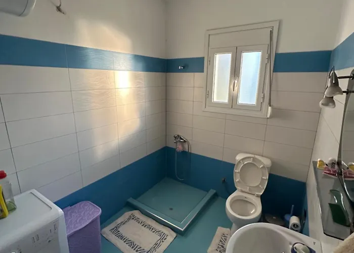 Te Nana's Farm Konispol