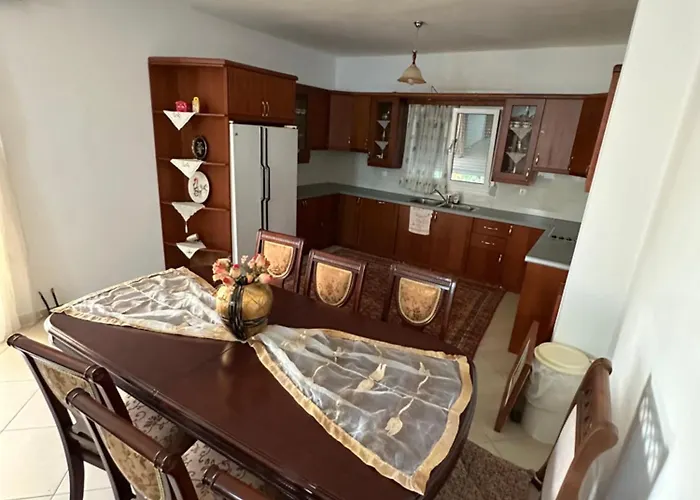 Te Nana's Farm 农家乐 Konispol