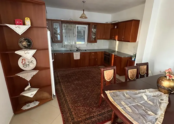 Te Nana's Farm Konispol